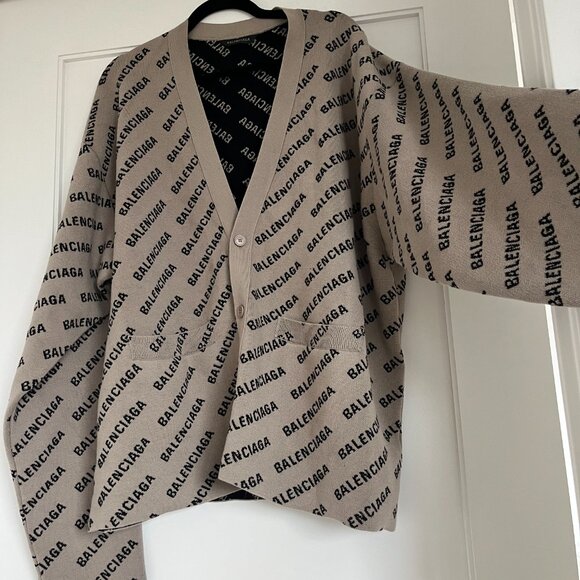 NWT Balenciaga Cardigan Sweater Dark Beige Allover Logo Knit Wool Blend V-Neck - Picture 8 of 12